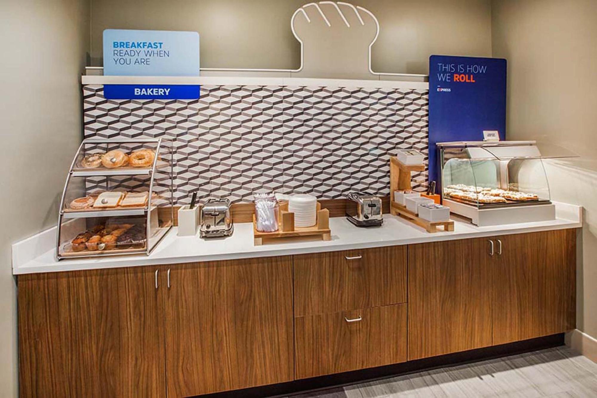 Holiday Inn Express Hotel & Suites Atascadero By Ihg Exteriér fotografie